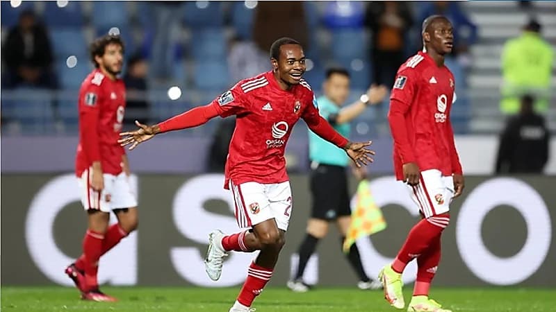 الهلال يسعى لضم بيرسي تاو