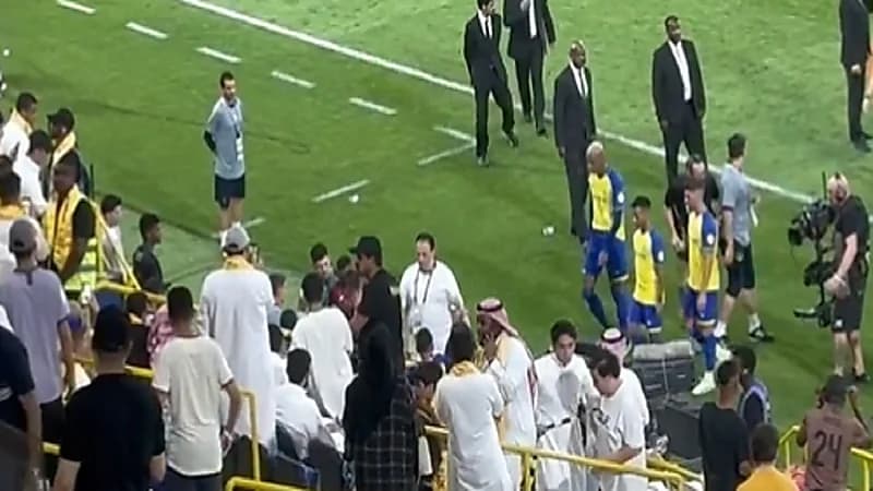 رونالدو يشتبك مع حارس الشباب .. فيديو