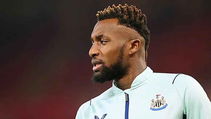 ماكسيمان يصل إلى معسكر الأهلي