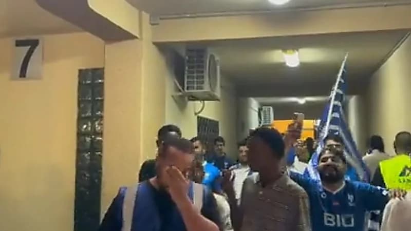 جماهير الهلال تردد "صدارة بس" .. فيديو