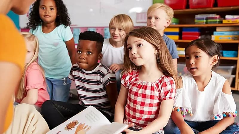 أفضل طريقة للتربية الجنسية للطفل من أجل حمايته .. فيديو