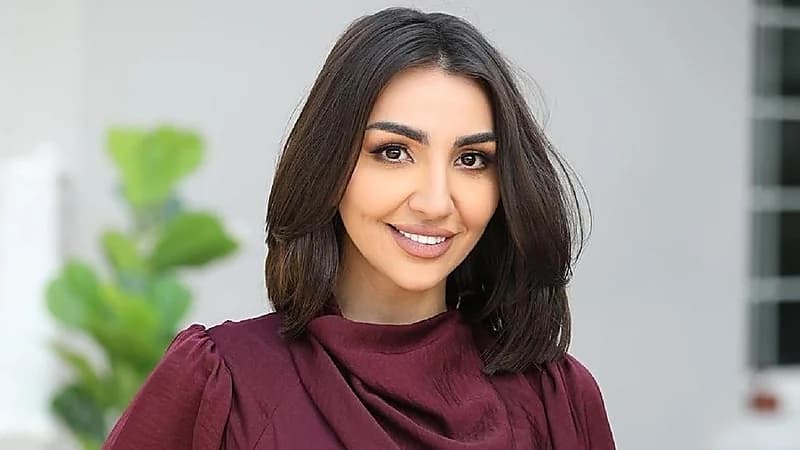 هبة الحسين: لا تجي بنت وتسوي لي مصدومة إذا خانها رجل.. فيديو