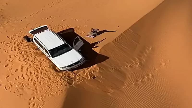 موقف مؤثر لأخ يبحث عن أخيه المفقود رغم قطيعة الرحم التي كانت بينهم .. فيديو