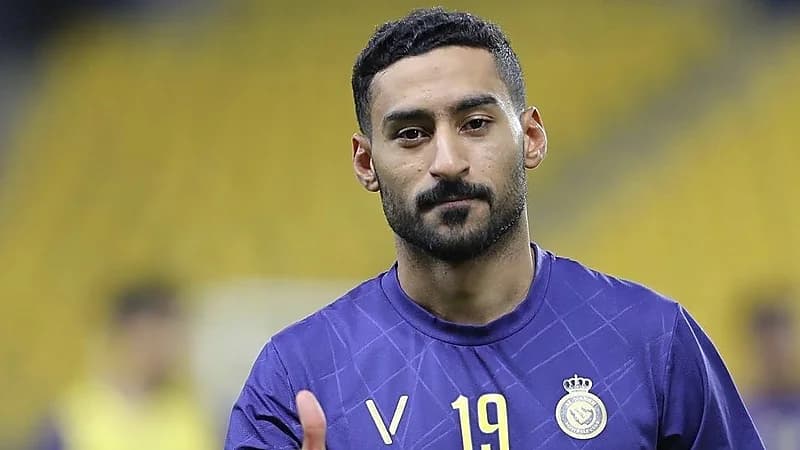 النصر يفاجئ نجم خط وسط الفريق