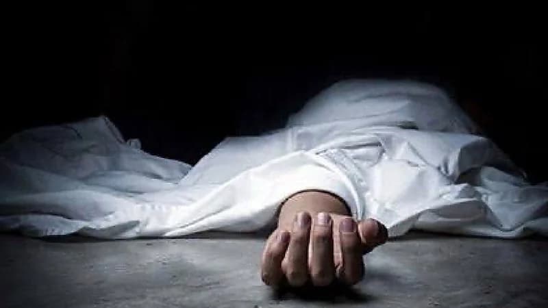 أب تحرش ببناته فقتلوه وهو نائم