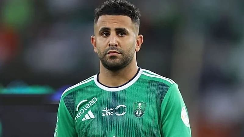مهاجم الأهلي يتلقى دعوة لحضور مباراة منتخب بلاده