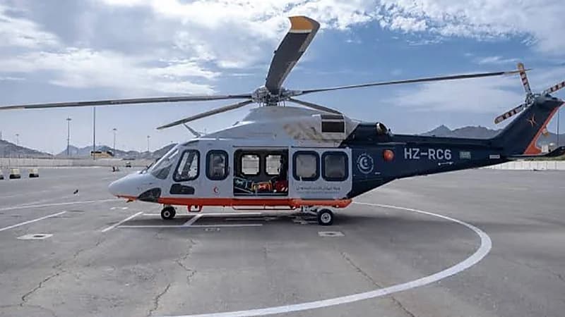 الإسعاف الجوي ينقل أول حالة "عناية مركزة" بين مستشفيات الشرقية .. صورة