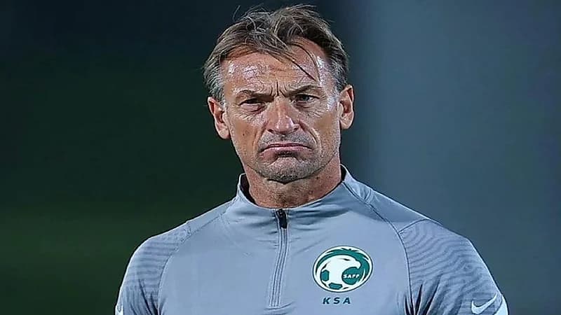 مدرب الأخضر السابق يقترب من قيادة الاتحاد