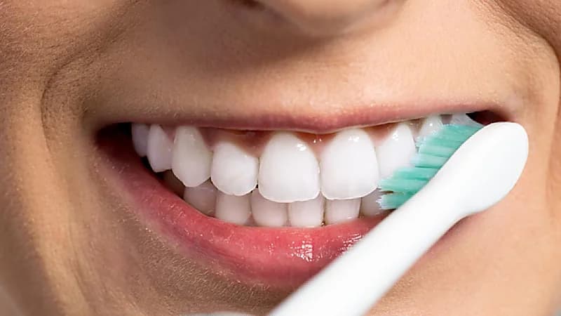 فاطمة آل صليل تكشف حقيقة ارتباط منظفات الأسنان بسكتات القلب والدماغ