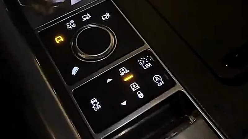 خبير سيارات : استخدام زر ON/OFF في السيارات الحديثة قد يعطل البطارية .. فيديو