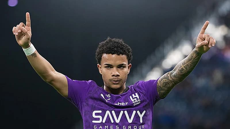 سيزار يقود الهلال لتحقيق رقم قياسي في أول ظهور له