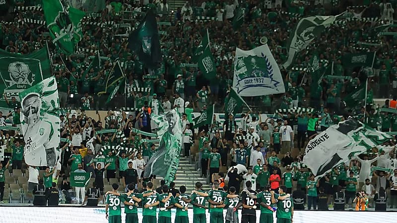جمهور الاهلي يردد: نصراوي جهز حالك .. فيديو