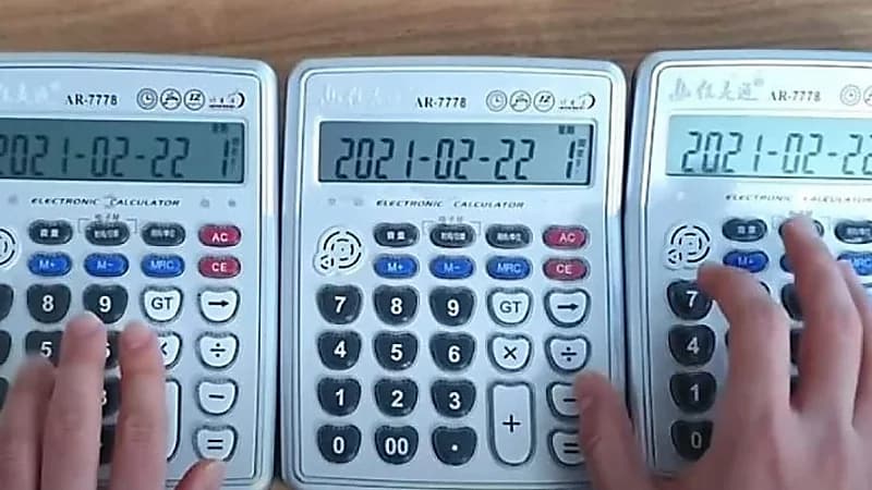 5 حيل في الآلة الحاسبة لا يعرفها الكثيرون ..فيديو