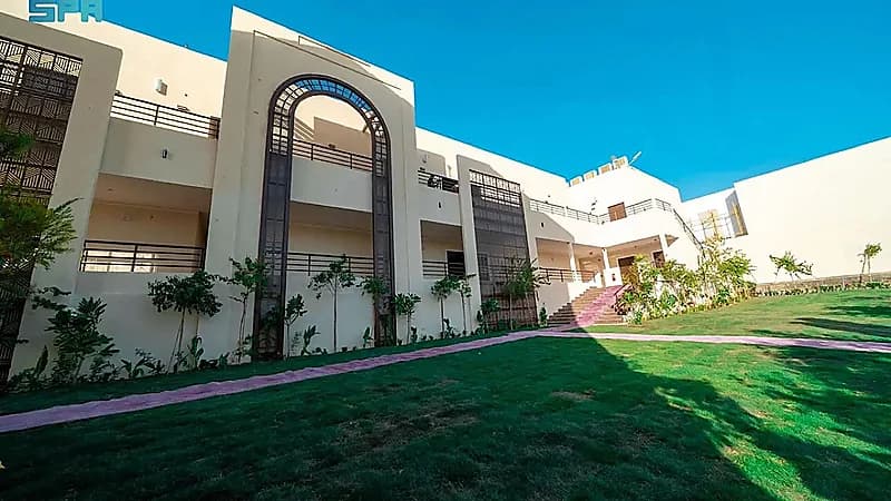 تنفذ المرحلة الأولى من الخيام ذات الطابقين في مشعر منى