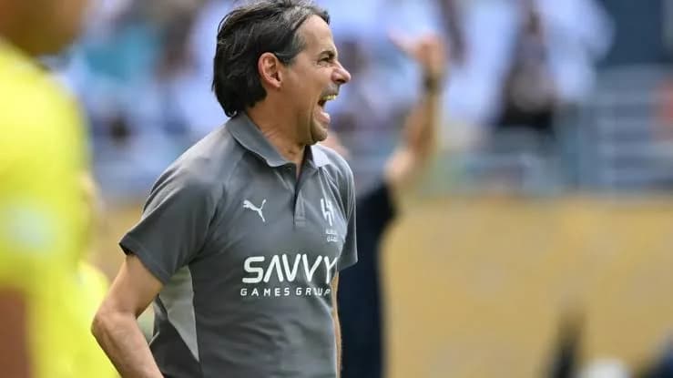 إنزاجي يدفع بناصر الدوسري لتعويض غياب الدوسري أمام مانشستر سيتي