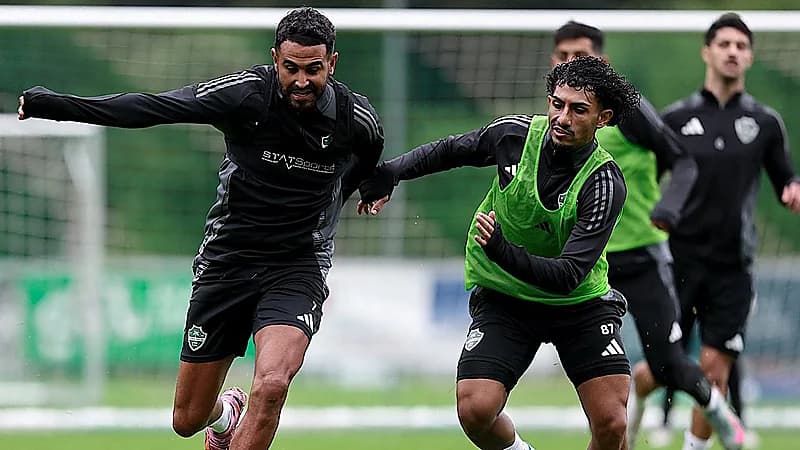 جماهير القادسية تستغرب قرار مشاركة الأهلي في السوبر