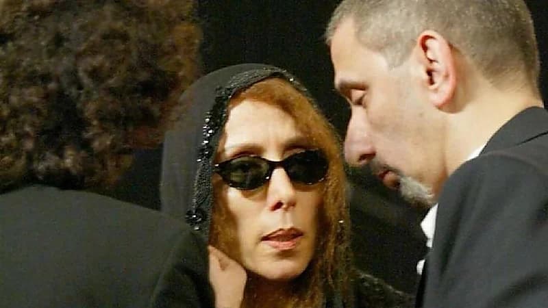 انهيار فيروز بعد وفاة نجلها زياد الرحباني