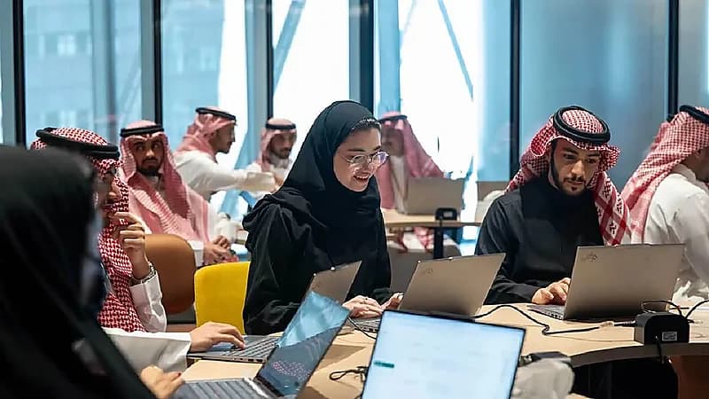 الإحصاء: الشباب يشكلون 35% من سكان المملكة