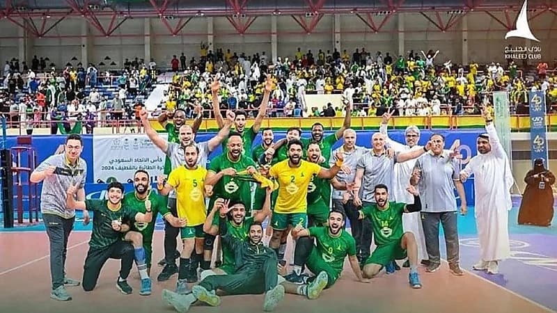 أنباء عن توجه إدارة نادي الخليج لإلغاء لعبة كرة الطائرة