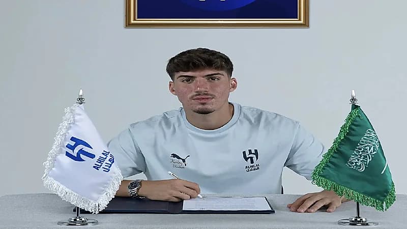 أكتشيشيك يودع فنربخشة بعد الانتقال للهلال