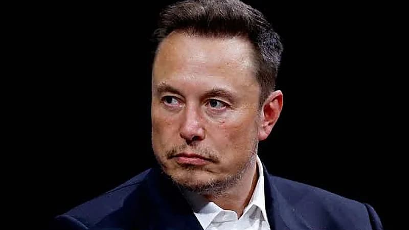 إيلون ماسك يقترب من أن يصبح أول تريليوني في التاريخ