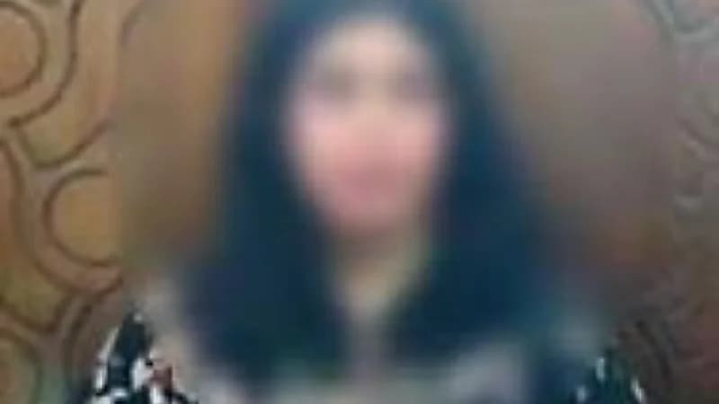 ضبط 3 سيدات لممارستهن أعمالاً منافية للآداب عبر الإنترنت