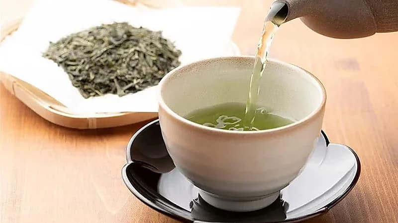 دراسة  حديثة : الشاي الأخضر يحسن التمثيل الغذائي لدى المصابين بالسمنة