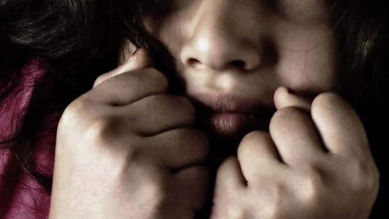 القبض على قهوجي اعتدى على ابنته القاصر