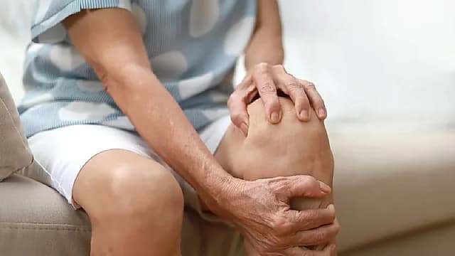 أطعمة مفيدة وأخرى ضارة لمرضى التهاب المفاصل