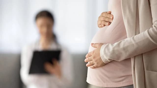 حالات نادرة تثبت إمكانية انتقال السرطان للجنين