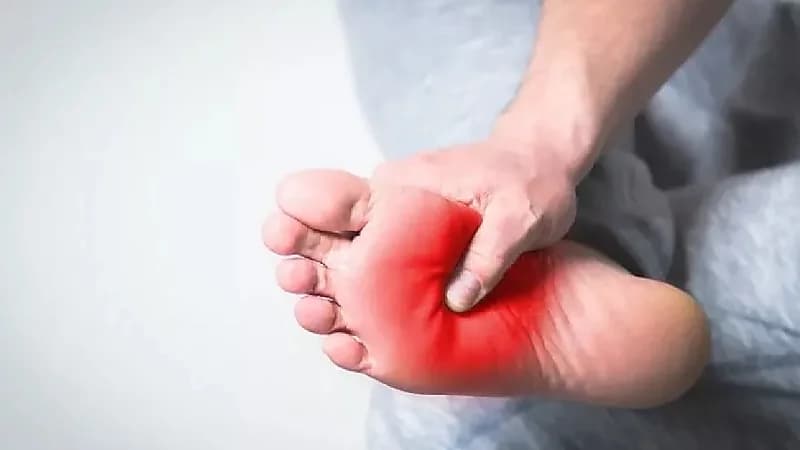 7  أسباب لحرارة باطن القدمين