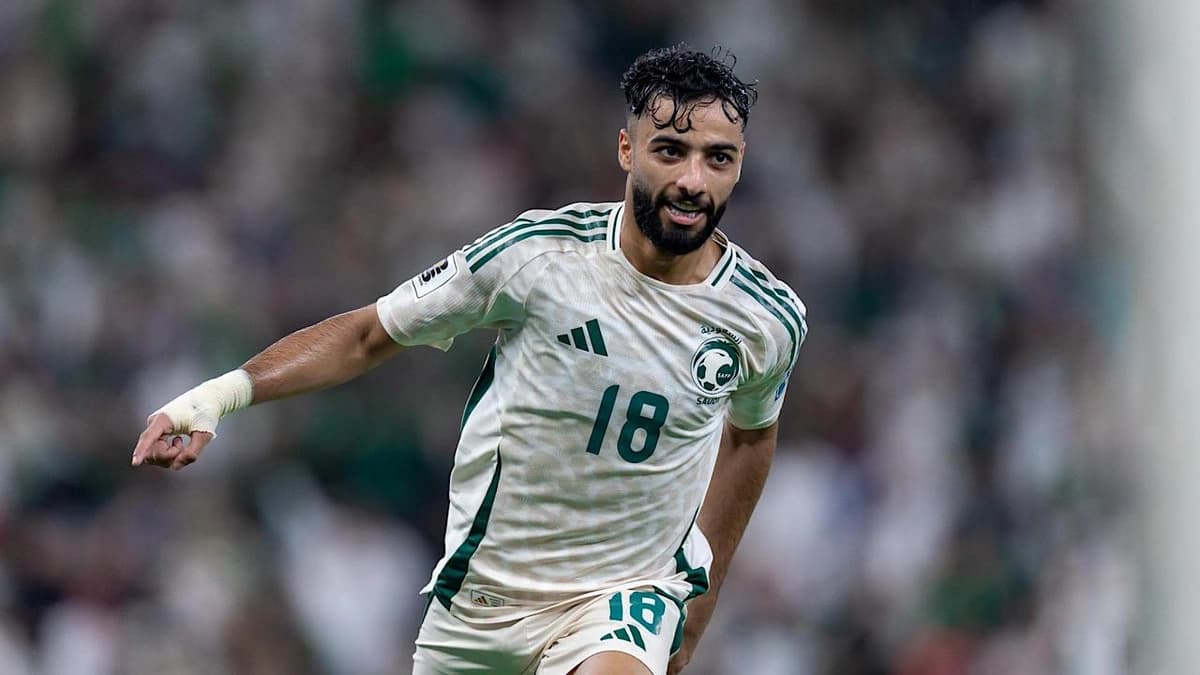 الفراج: صالح أبو الشامات بقعة ضوء في الكرة السعودية..فيديو