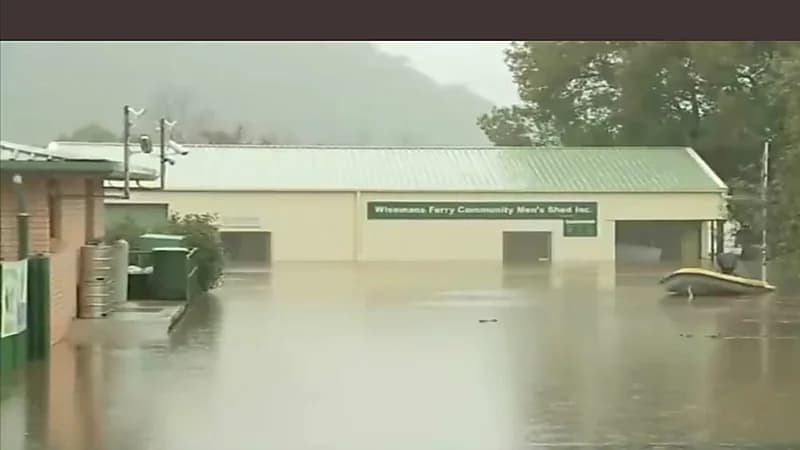 فيديو.. إخلاء منازل آلاف السكان في سيدني بسبب الفيضانات