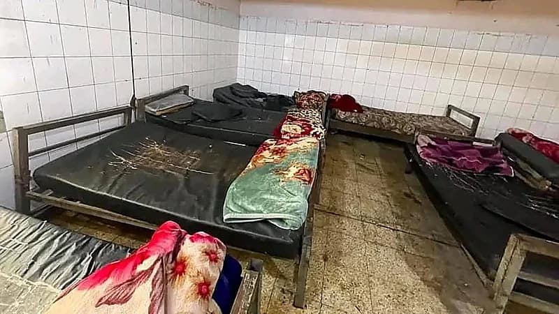 مستشفى نفسي بأسرّة ممزقة وأروقة متسخة يثير الغضب بالعراق