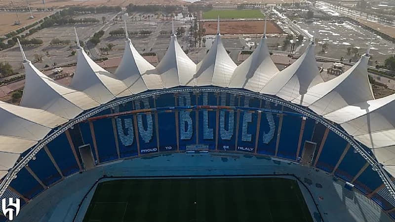 فيديو..فتح بوابات استاد الملك فهد قبل 4 ساعات من نهائي دوري أبطال آسيا