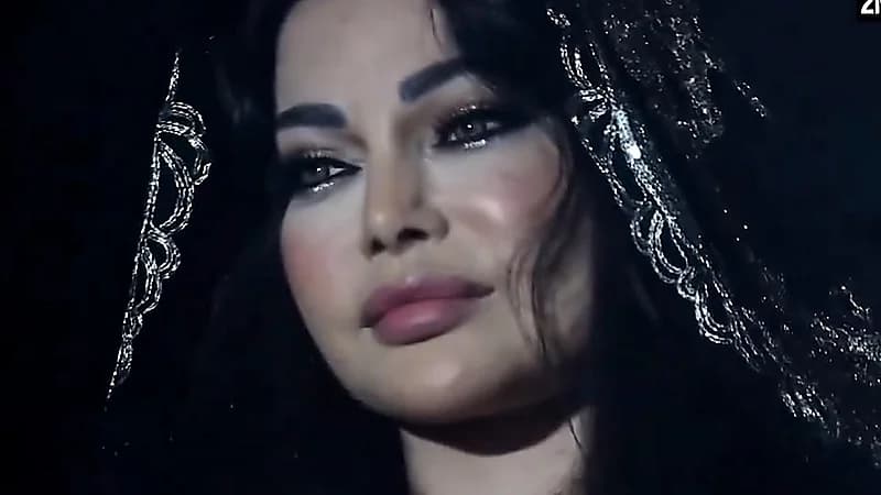 سبب بكاء هيفاء وهبي أثناء حفلها بمهرجان موازين .. فيديو