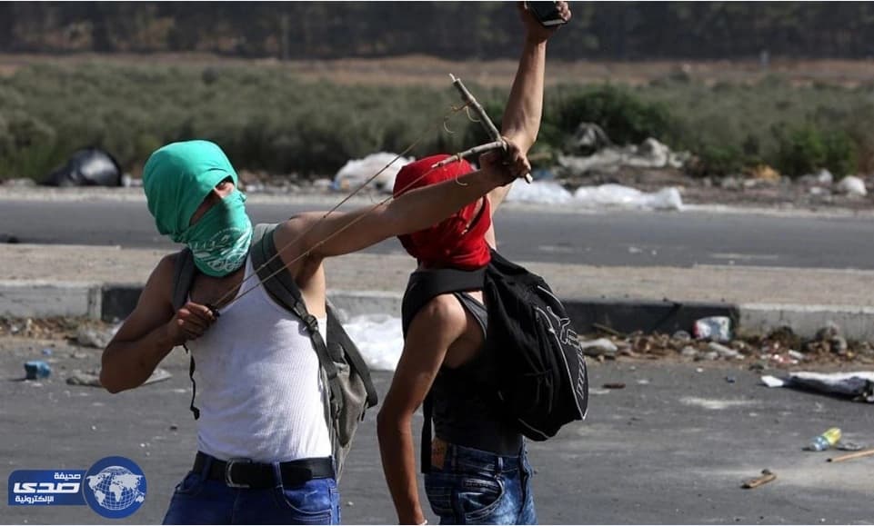 بالصور.. جنون السيلفي يدفع شباب للمغامرة بحياتهم