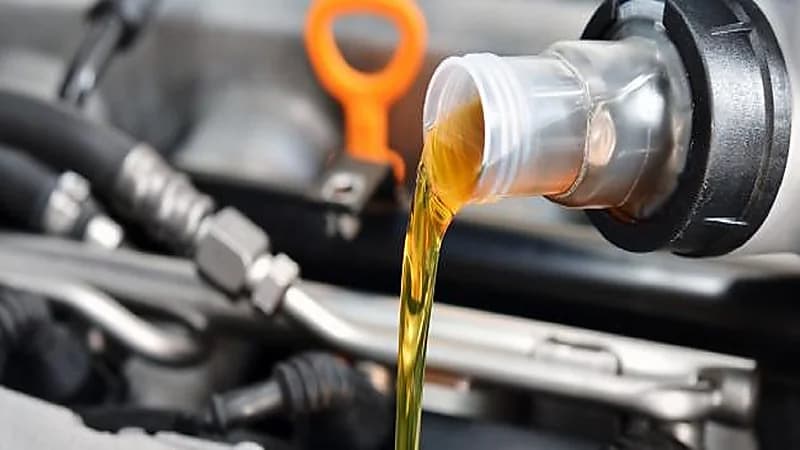 علامات تدل على اختلاط الزيت مع الماء داخل المحرك