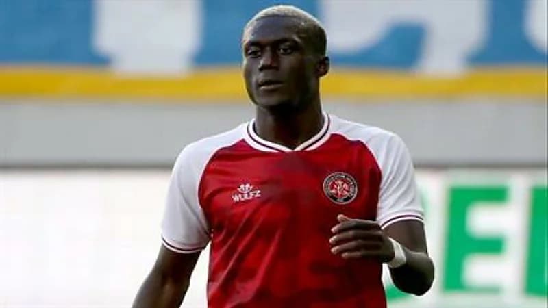 التعاون يقترب من التعاقد مع النيجيري مايكل أجو لمدة 3 سنوات