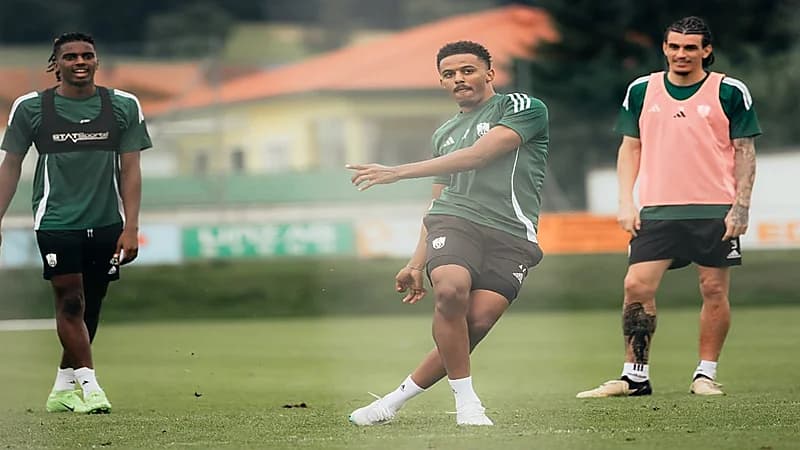 الأهلي يخوض أولى مباراياته التجريبية بالنمسا