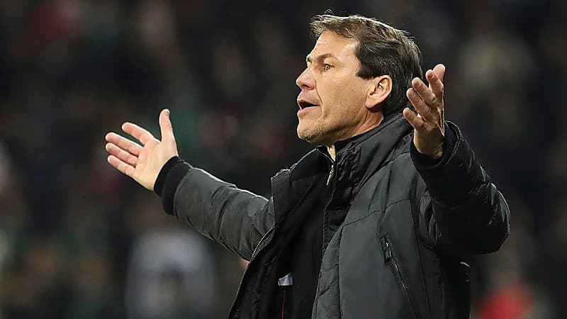 جماهير نابولي تطالب بإقالة رودي غارسيا