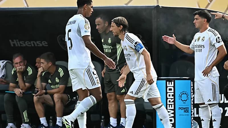 مودريتش يودع ريال مدريد في ليلة الخسارة أمام باريس.. فيديو