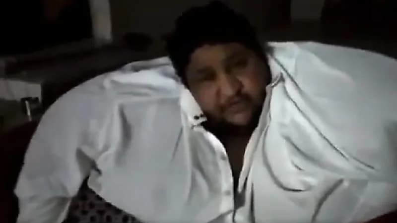 نقل ‎منصور الشراري لمستشفى الجامعي في ‎الرياض لعلاجه من السمنة المفرطة