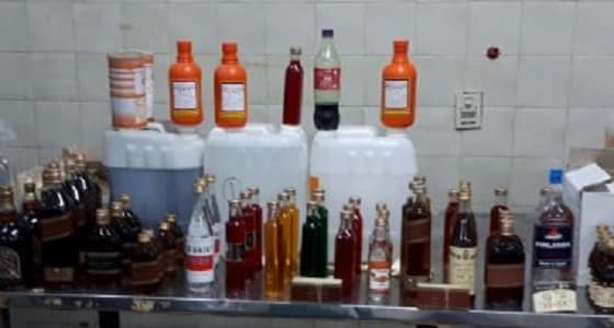 بالصور.. ضبط مصنع خمور في حائل