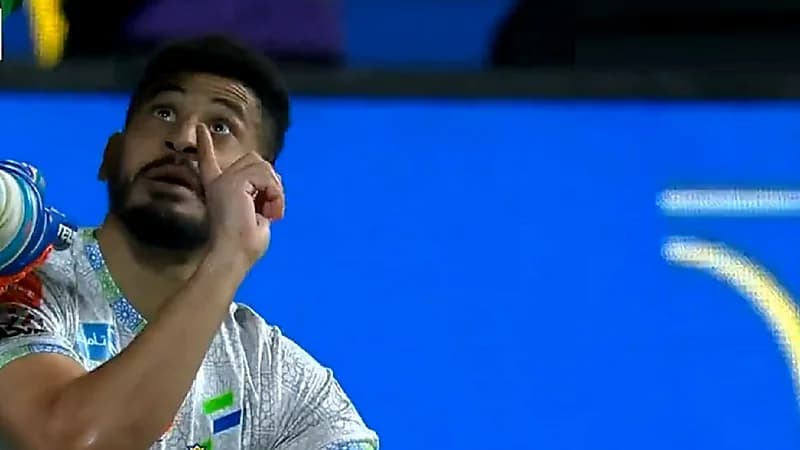 لاعب الفتح مراد باتنا: اقسم بالله بلنتي .. فيديو