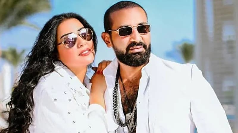 معركة كلامية جديدة بين أحمد سعد وسمية الخشاب