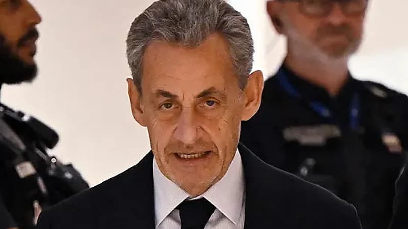 إدانة الرئيس الفرنسي الأسبق ساركوزي بتهمة التواطؤ الجنائي