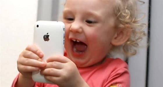 دراسة: هواتف أبل تسبب الإدمان للأطفال