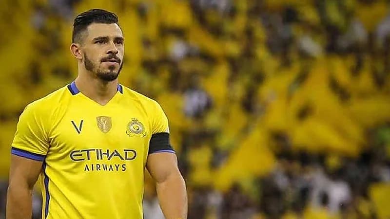 أول إجراء من النصر ضد إلزامه بدفع 20 مليون ريال لـ "جوليانو"