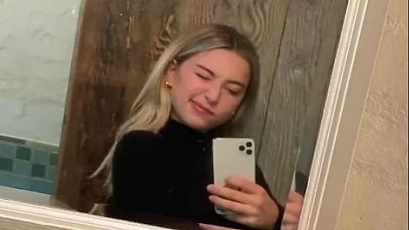 ابنة مؤسس أبل تسخر من آيفون 14